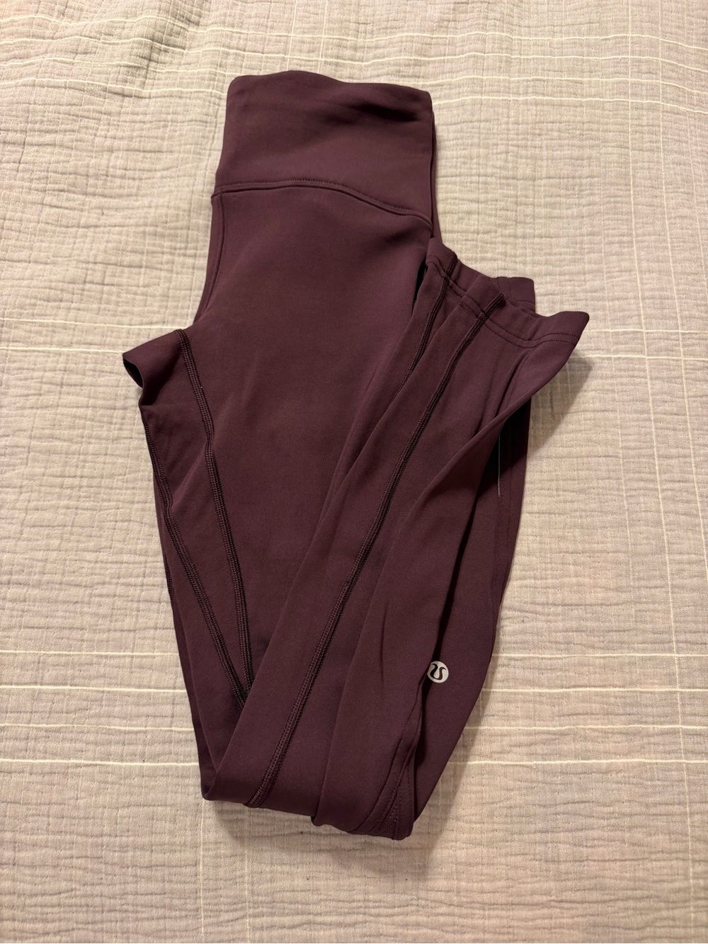 Lululemon Women's Fast As Fleece Tight 28" Black Cherry Size 6 Tech Fleece